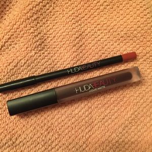HUDA beauty lip bundle
